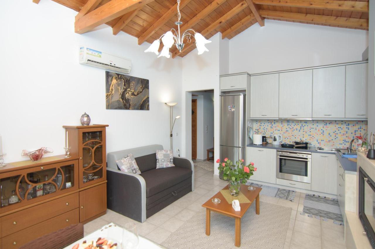 Samian Thalia Apartment Pagondas Екстериор снимка